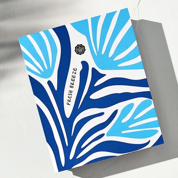 GLOSSYBOX Limited Edition Fresh Breeze Keepsake Storage Box - Picture 1 of 6